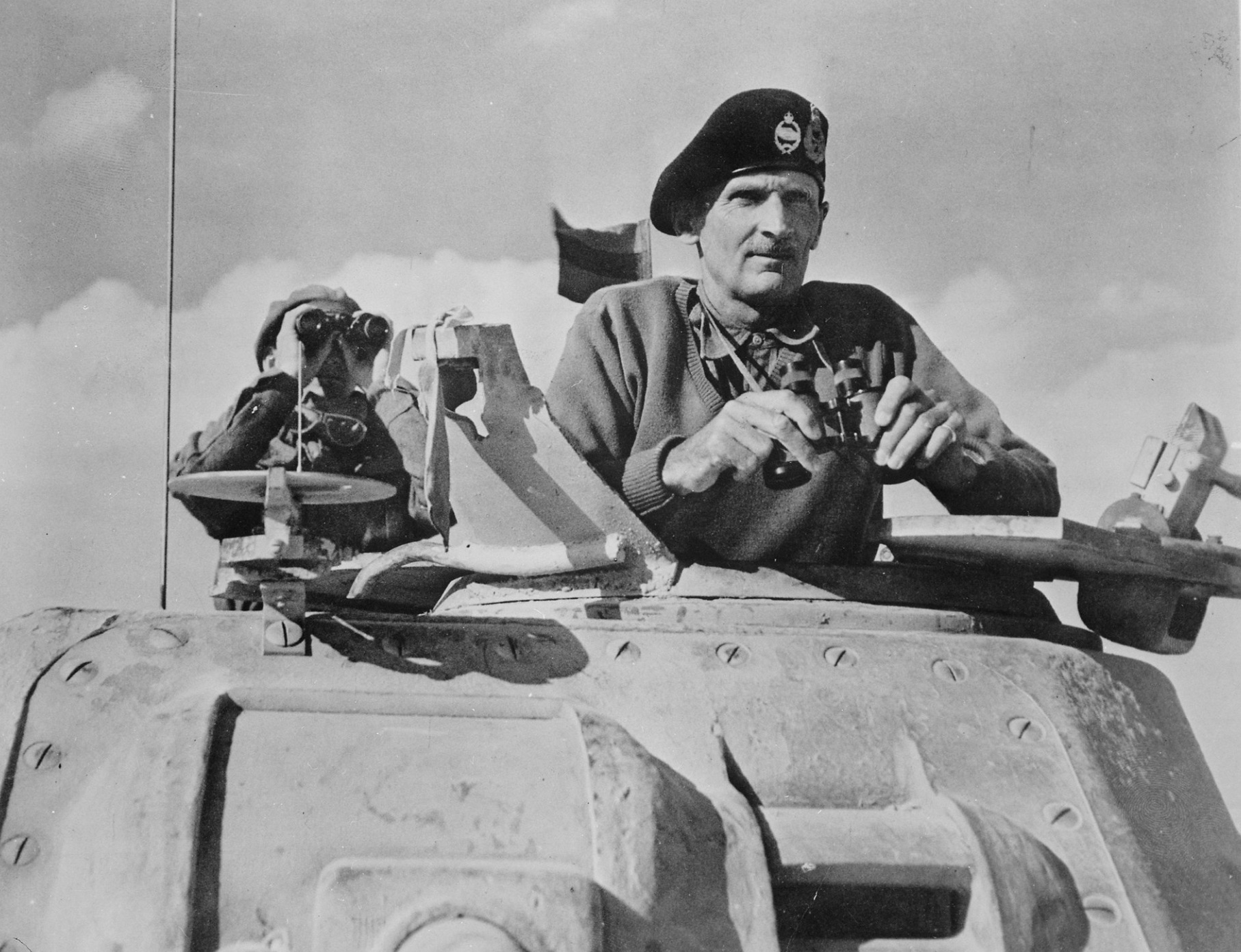 General Montgomery watches British tanks advance 